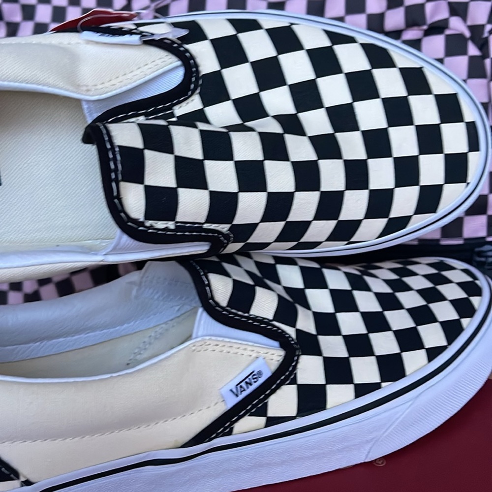 Vans WMNS Classic Slip-On
Biks.Whichckerboard/Wht
VN000EYEBWW
Sneakers - Picture 15 of 16